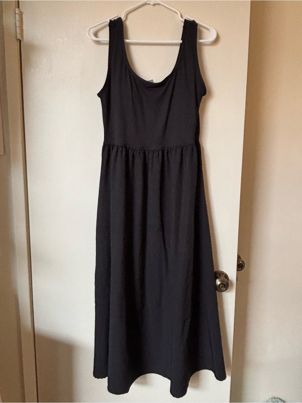 Serra Black Sleeveless Maxi Dress